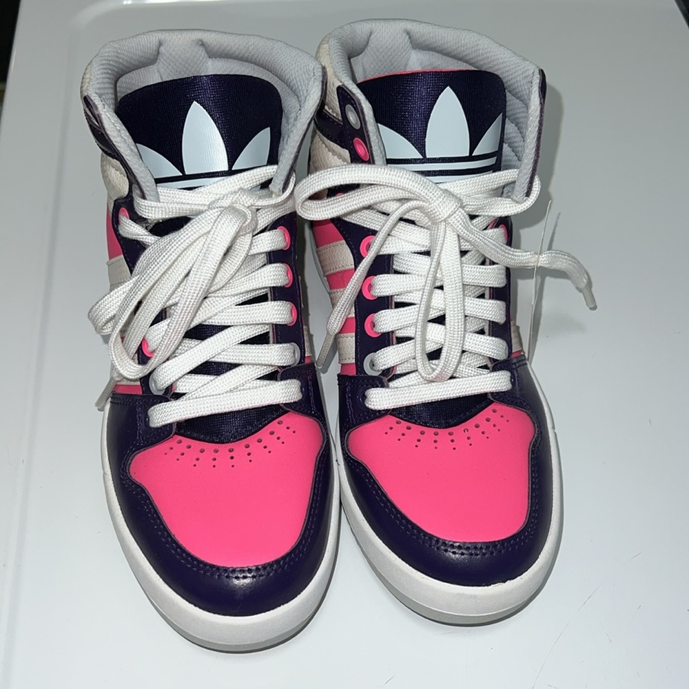 NEW Adidas Court Attitude Sneakers
